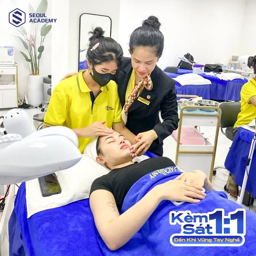 Seoul Academy là địa chỉ đào tạo nghề chăm sóc da uy tín, có đội ngũ giảng viên giàu kinh nghiệm kèm 1:1 cho đến khi học viên vững tay nghề