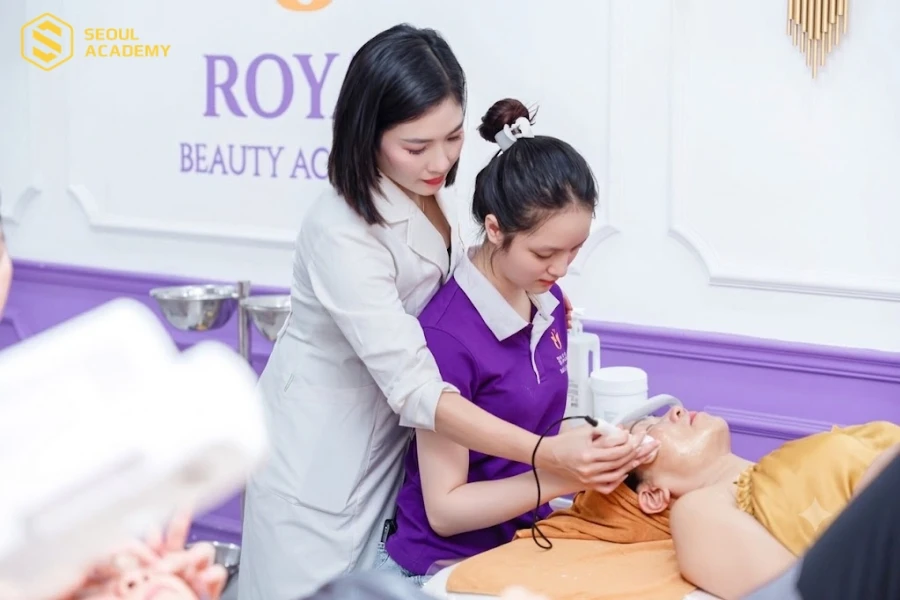 Royal Beauty Academy sở hữu hệ thống chi nhánh rộng khắp
