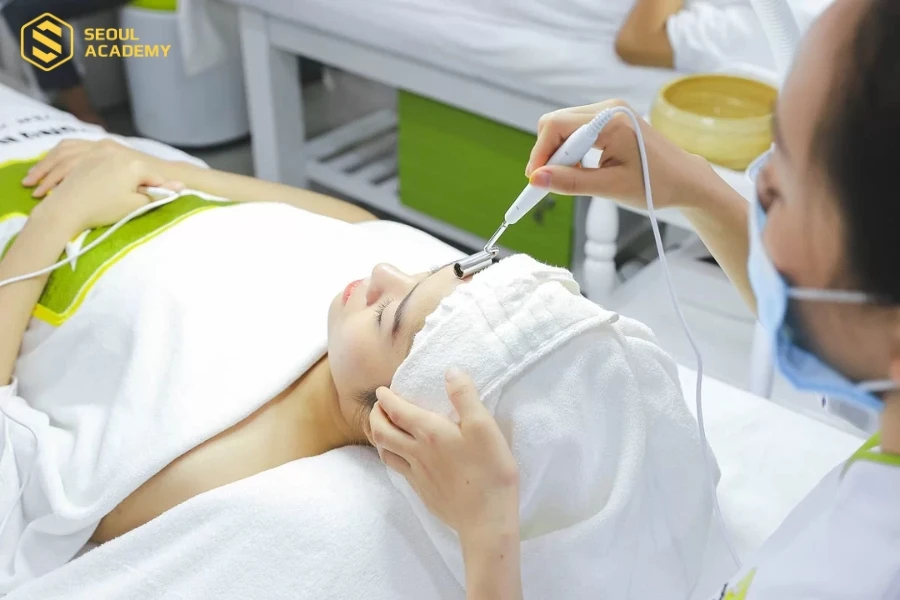 Hướng nghiệp Á Âu là hệ thống đào tạo đa dạng ngành nghề