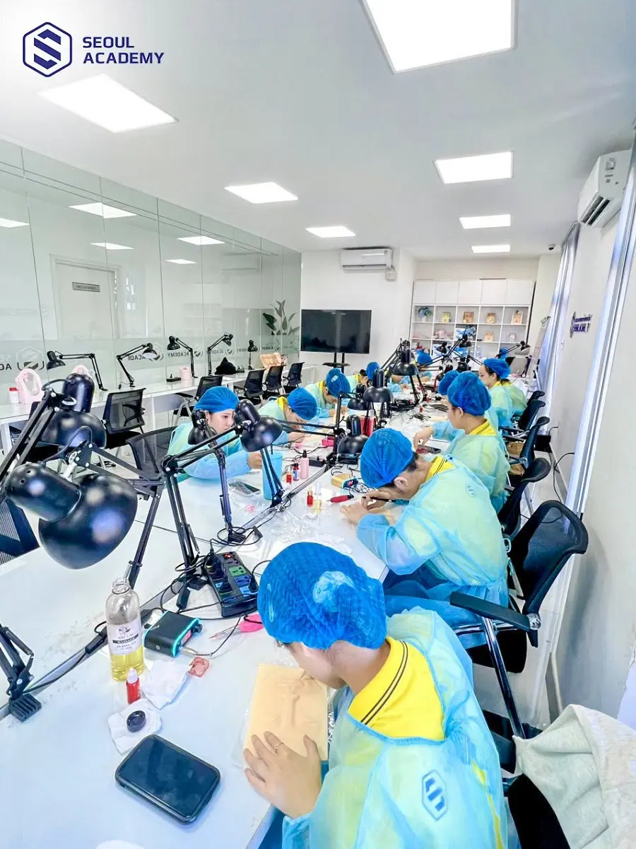 Kỹ năng mềm và gu thẩm mỹ là yếu tố quyết định đến khả năng xin việc của kỹ thuật viên