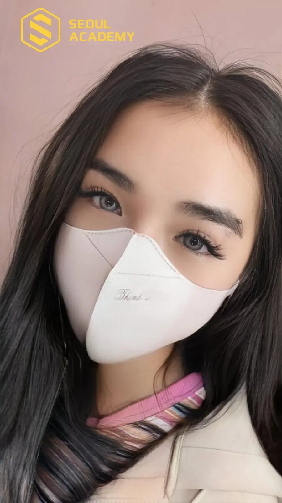 Nối mi đuôi cá cũng phù hợp với những người mắt 2 mí