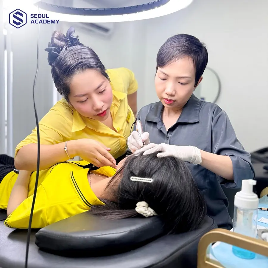 Nên học nghề phun xăm thẩm mỹ nếu yêu thích lĩnh vực làm đẹp và có sự tỉ mỉ, kiên trì