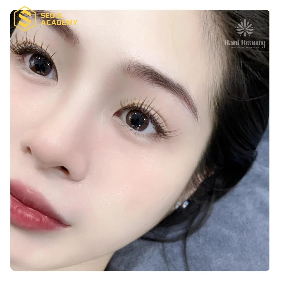 Mi classic là kiểu nối mi tự nhiên, phù hợp cho mắt 1 mí