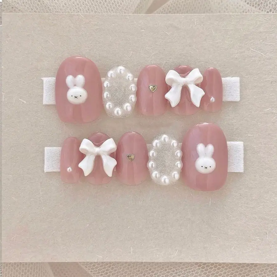 Bộ nail hồng nơ trắng hợp với các bé