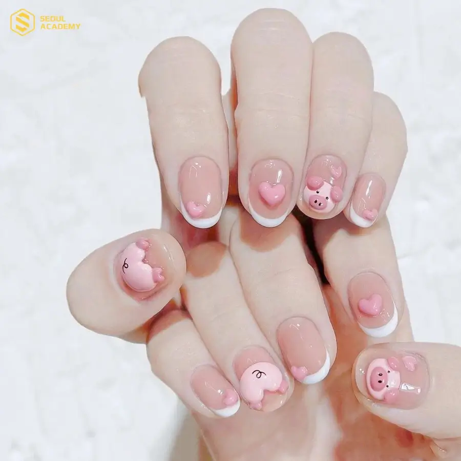 Nail heo hồng với họa tiết dễ thương