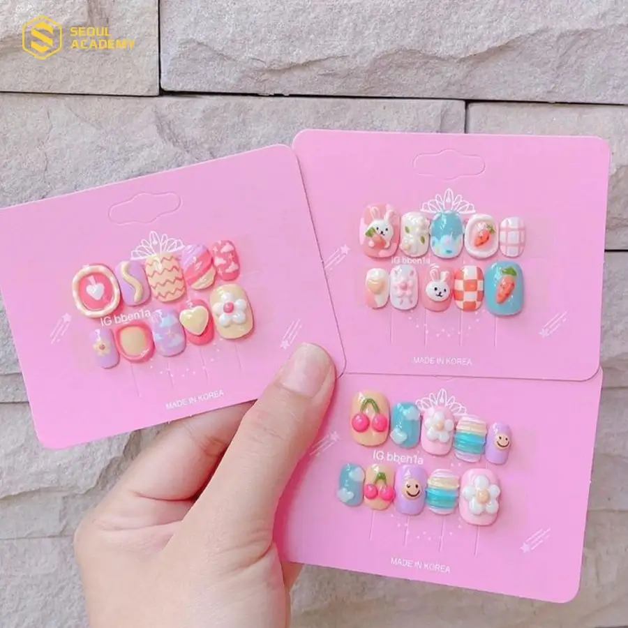 Thật không khó để tìm ra những kiểu nail mà bé thích