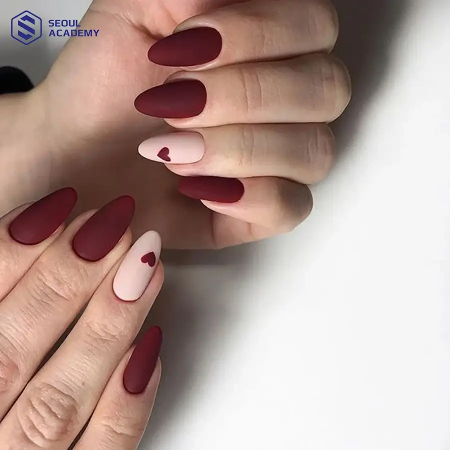 Tham khảo mẫu nail sơn nhám màu đỏ mận hot hit hiện nay
