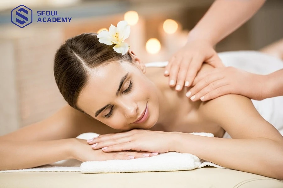 Nhu cầu tuyển dụng nhân viên nữ trong các spa rất cao với mức lương khá tốt