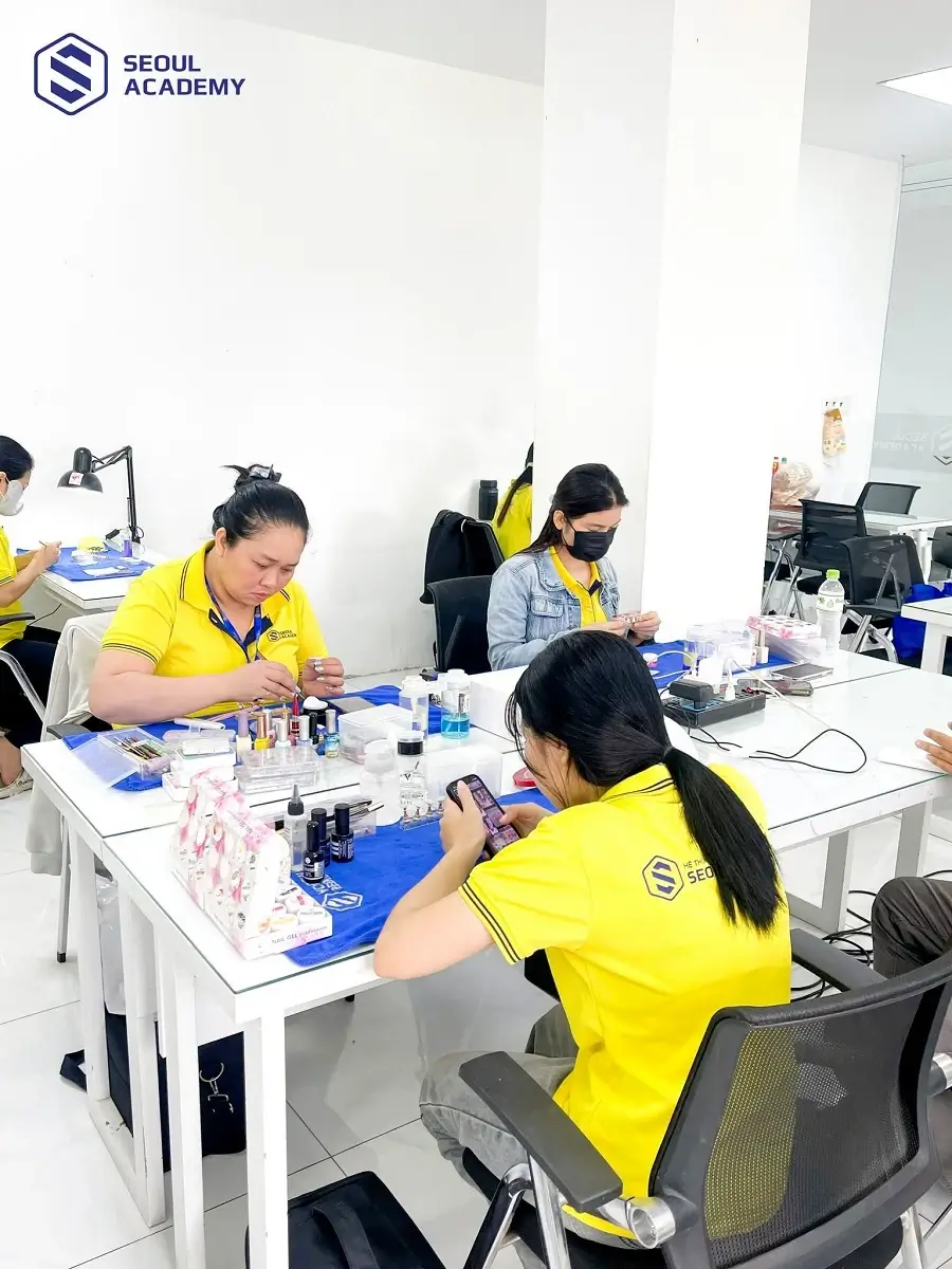 Không có năng khiếu vẫn hoàn toàn có thể theo học nghề nail