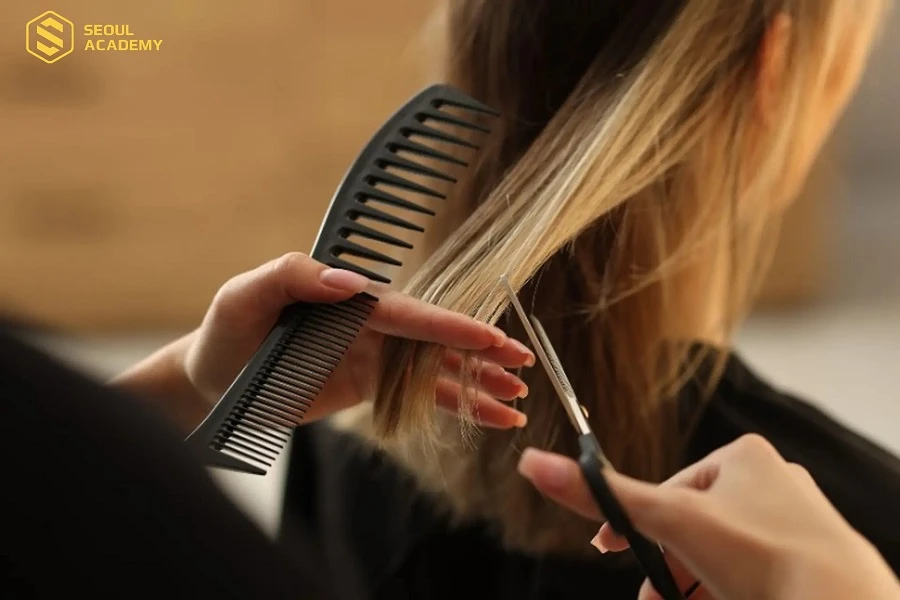 Nghề tóc có những yếu tố nguy cơ đến sức khỏe nhưng hoàn toàn có thể kiểm soát được