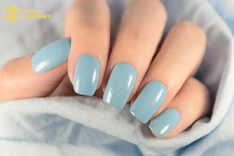 Sơn móng móng tay màu xanh da trời kiểu một màu basic
