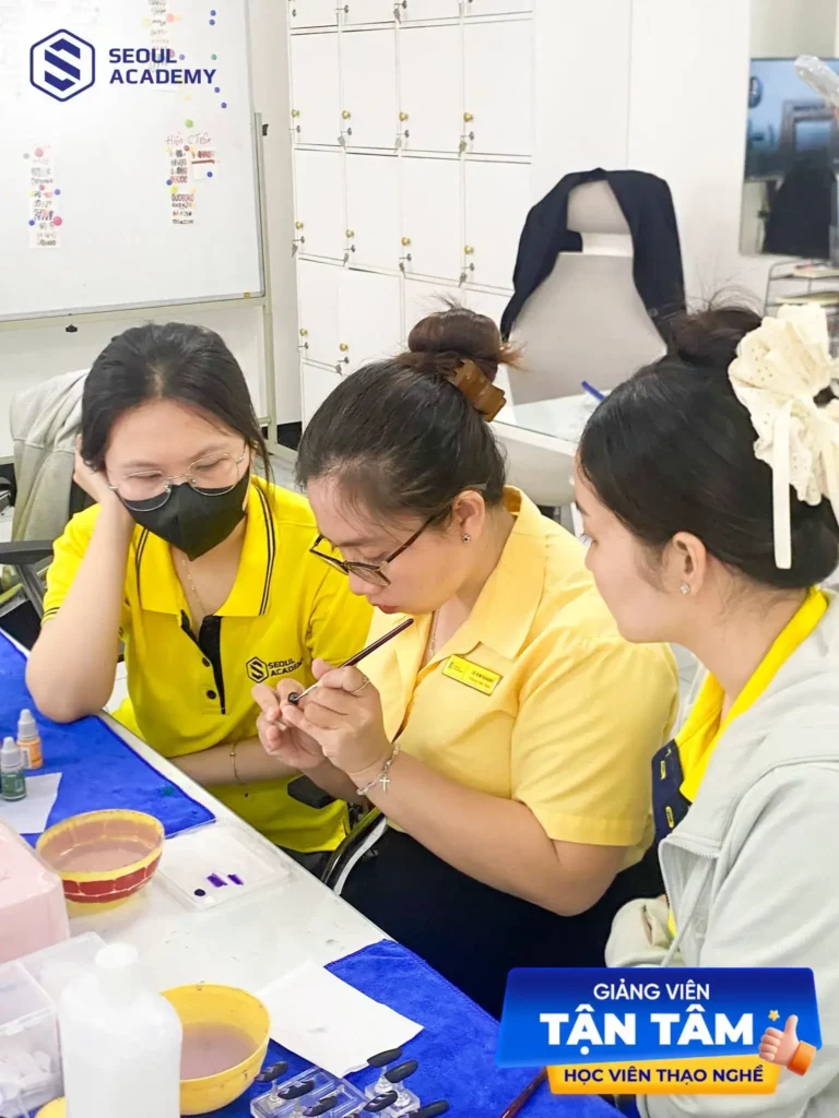 Seoul Academy là Trường đào tạo khoá nail đắp bột chuyên nghiệp