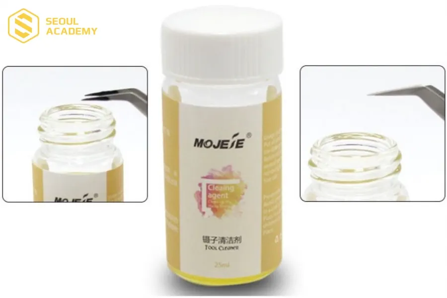 Vệ sinh nhíp nối mi bằng dung dịch chuyên dụng