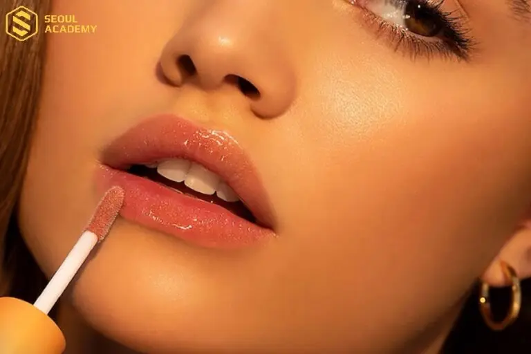 Nên bôi kích màu sau phun môi từ 3 - 5 ngày để đạt được hiệu quả như mong đợi