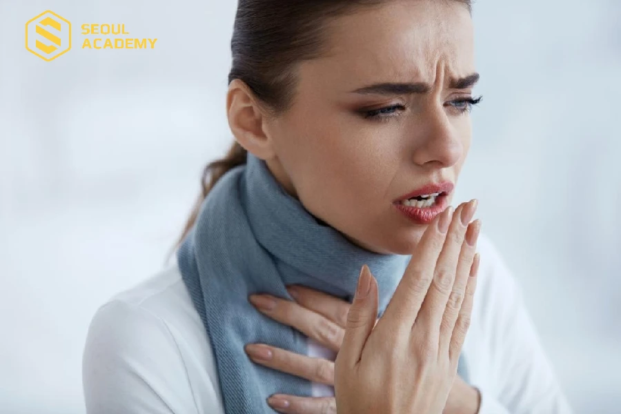 Bụi tóc tích tụ lâu ngày có thể gây ra hen suyễn, viêm đường hô hấp
