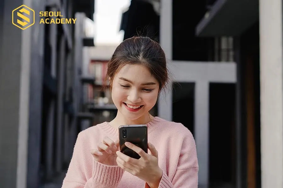 Bạn có thể học mọi lúc mọi nơi khi chọn học cắt tóc online