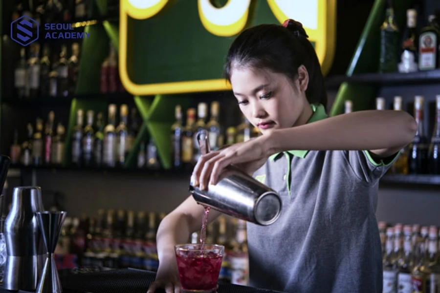 Chưa biết học nghề gì, bạn có thể tham khảo pha chế