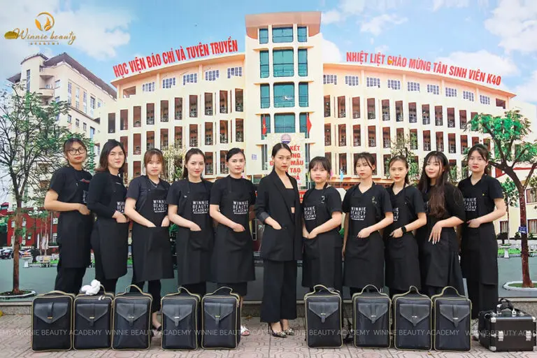Học viên tại Winnie được nhận chứng chỉ nghề Quốc tế B.H.L Hàn Quốc