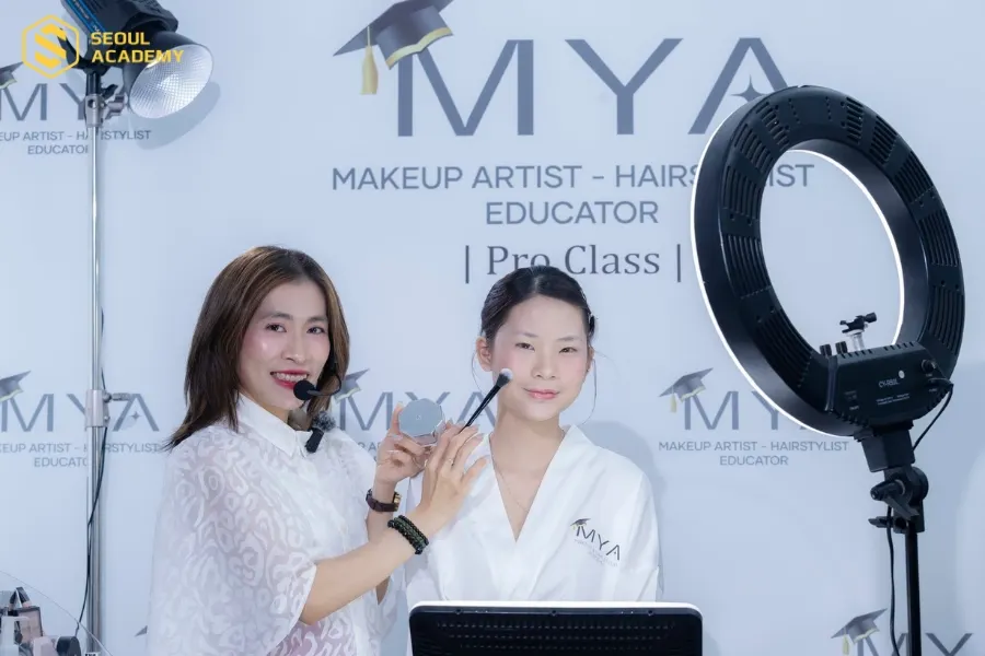 Khóa học trang điểm tại Mya Makeup được chia thành nhiều cấp độ