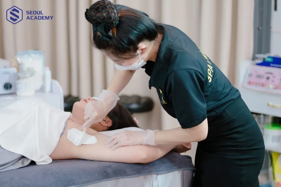 July.Waxing-Spa nổi bật với chương trình đào tạo chất lượng và bài bản