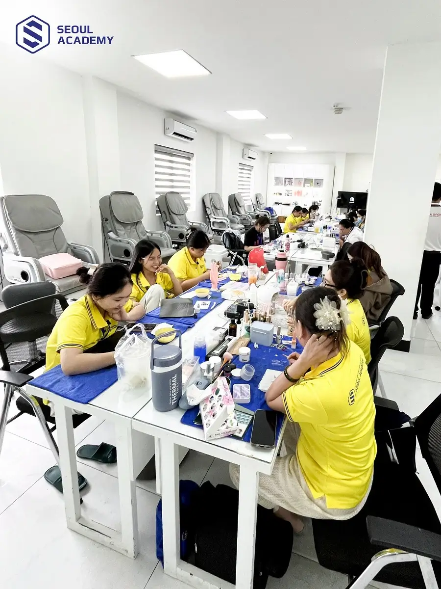 Học nghề nail chuyên nghiệp tại Seoul Academy