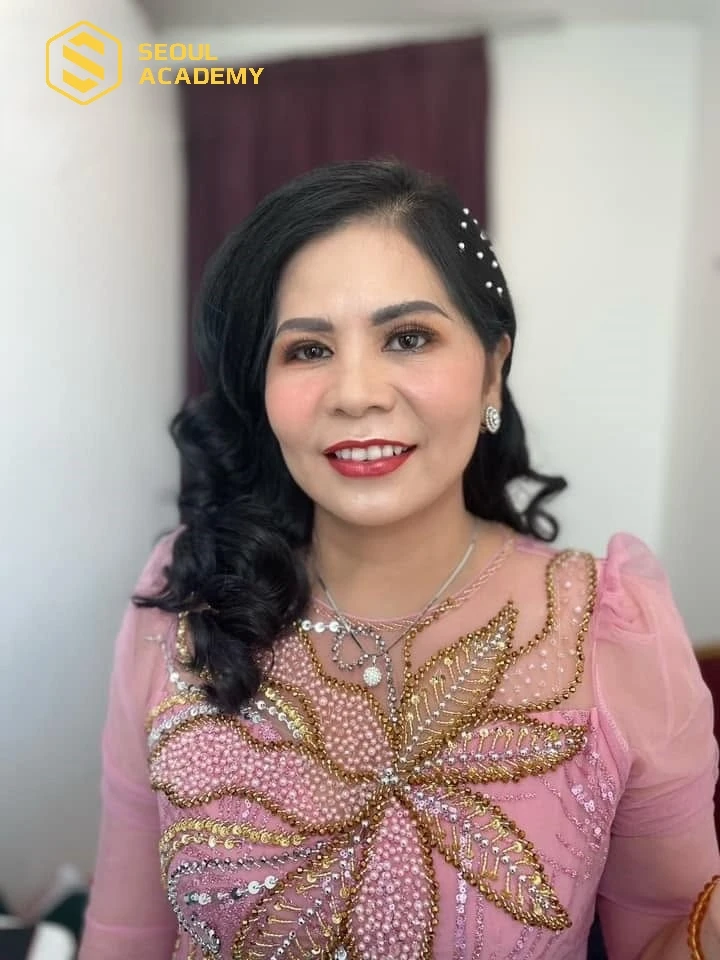 Trang điểm mắt cho người lớn là một thách thức dành cho người lớn