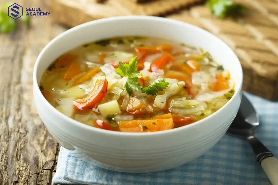 Súp rau củ là món ăn dinh dưỡng, dễ tiêu dành cho người mới phun xăm