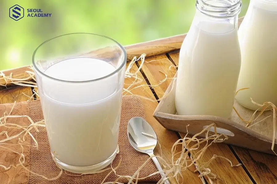 Trong 1 - 2 ngày đầu nên ưu tiên các món mềm, dễ nuốt không cần nhai nhiều