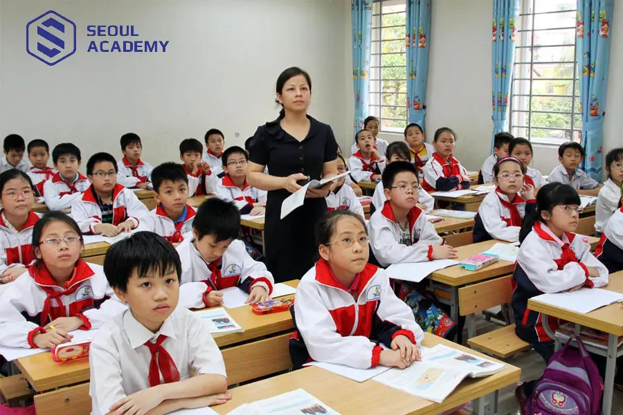 Tiêu chuẩn của giáo viên tiểu học ngày càng cao