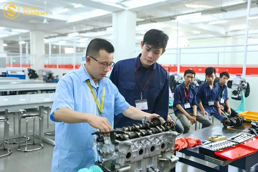 Công nghệ cơ khí là ngành khó bị thay thế bởi AI và tự động hóa
