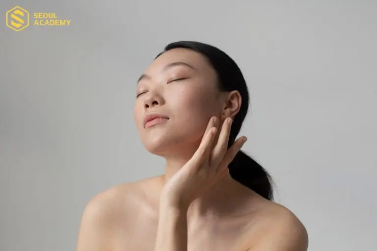 Những người có làn da nhạy cảm, dễ kích ứng cũng không nên phun xăm chân mày