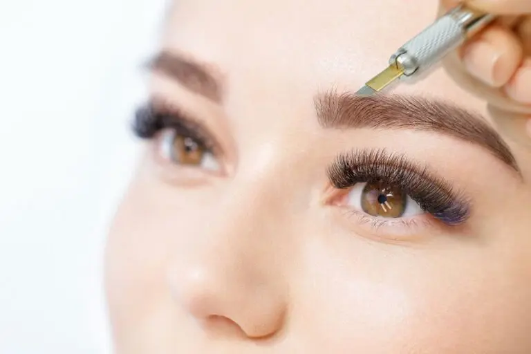 Chân mày thêu được đánh giá cao về thẩm mỹ