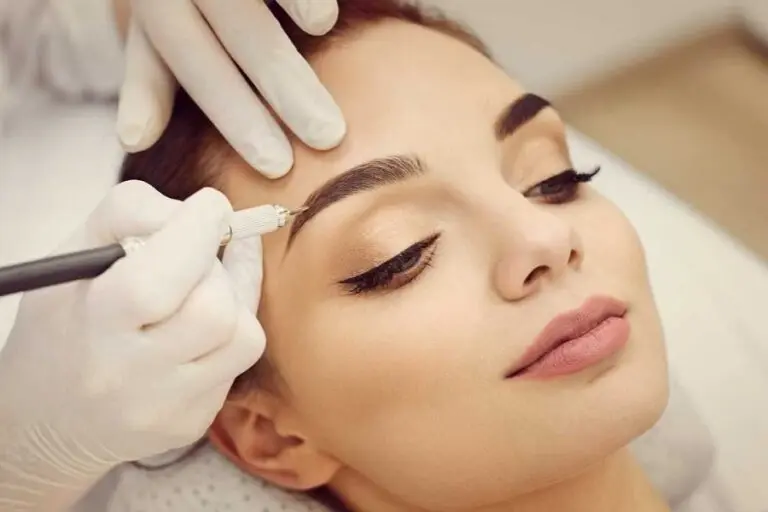 Tìm hiểu thông tin trước khi thêu chân mày là điều quan trọng