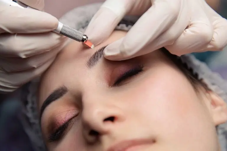 Khách hàng cần lưu ý đến quá trình phục hồi sau khi thêu chân mày