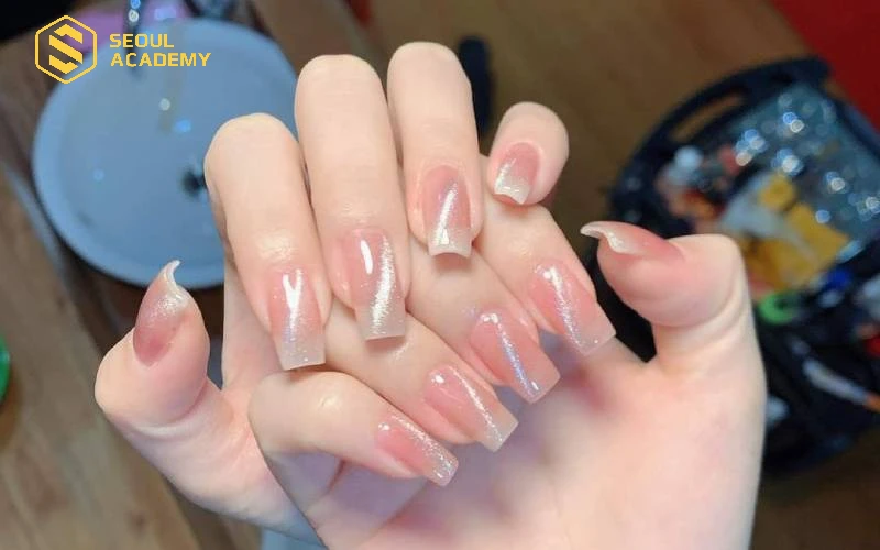 Kiểu sơn mắt mèo khiến các nàng chết mê chết mệt thời gian gần đây