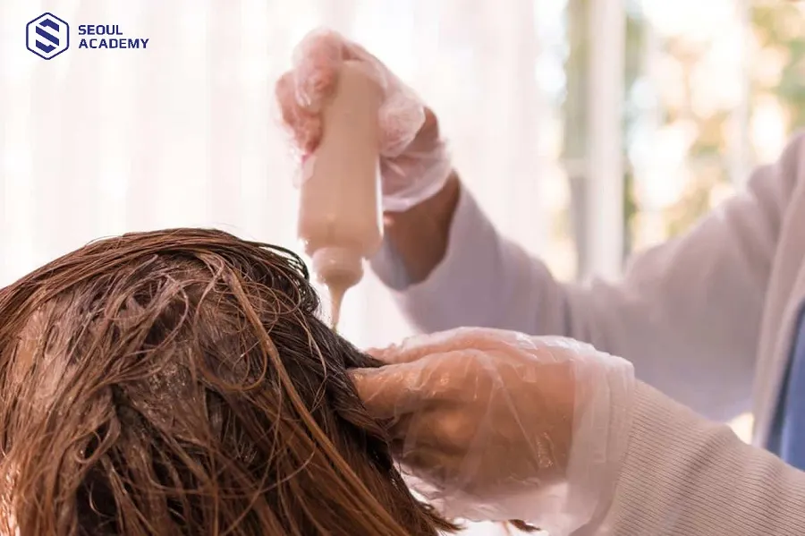 Trong thuốc nhuộm tóc có chứa nhiều thành phần có thể gây hại cho sức khỏe mẹ bầu