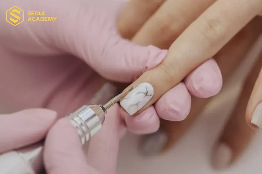 Đầu mài nail là phụ kiện chuyên dụng giúp hỗ trợ kỹ thuật nail hiện đại