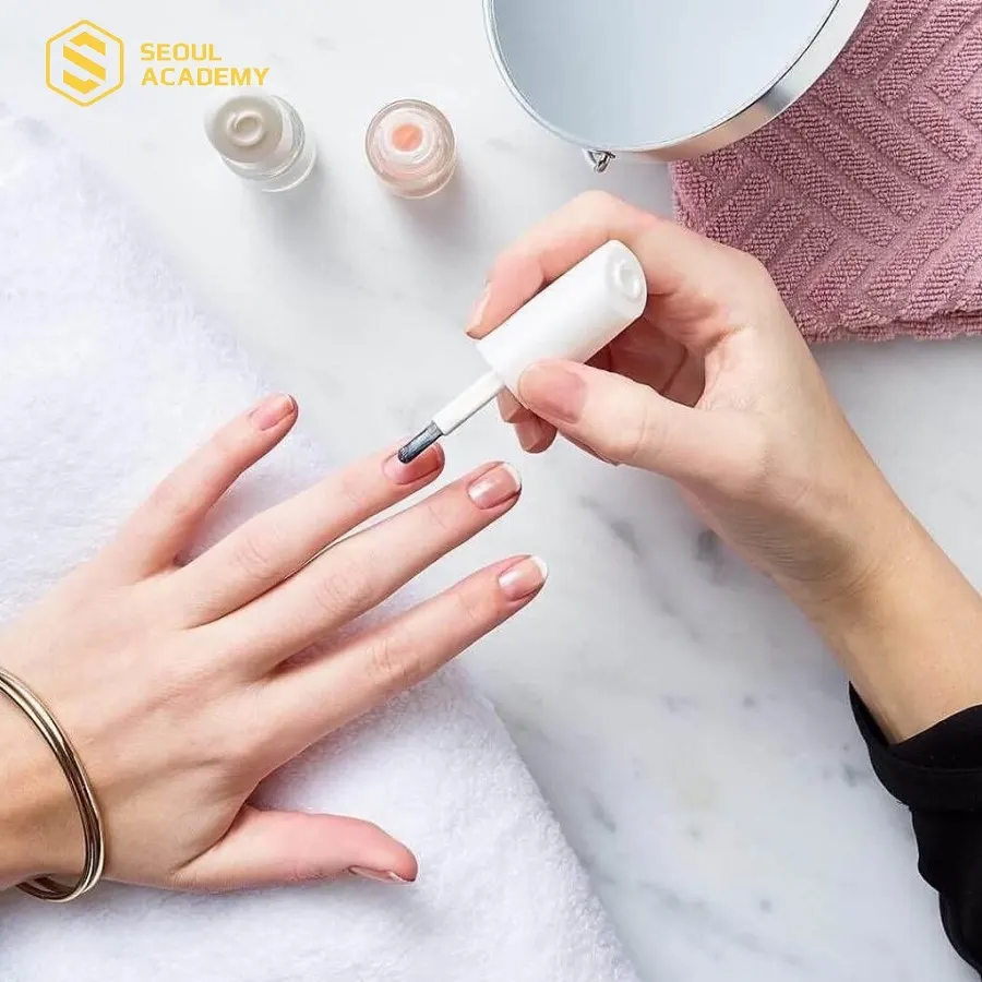 Sau khi dũa nên chú ý chăm sóc móng cẩn thận