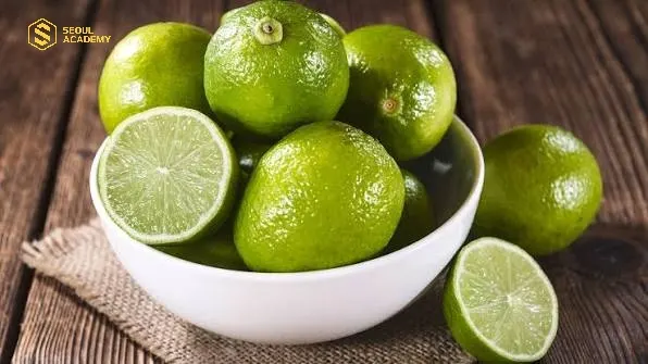Cách tươi có tính axit có khả năng loại bỏ ố vàng trên móng tay hiệu quả