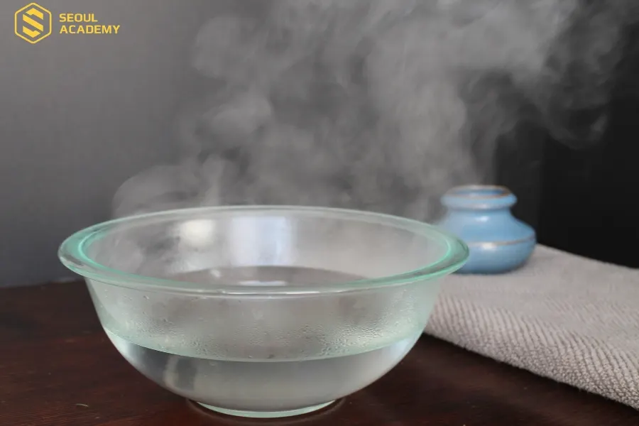 Làm ấm lọ sơn là cách đơn giản mà ai cũng có thể thực hiện