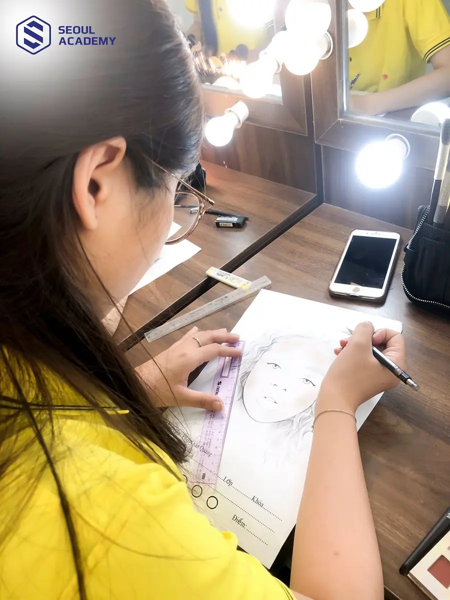Thiết kế dáng mày và xác định đường xương sống chân mày chuẩn