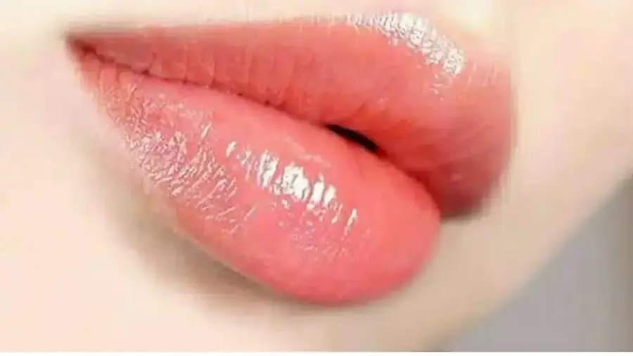 Công thức môi màu cam đào khi pha màu phun xăm