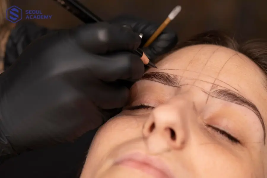 Thực hiện đúng quy trình để tạo được đôi lông mày bền đẹp