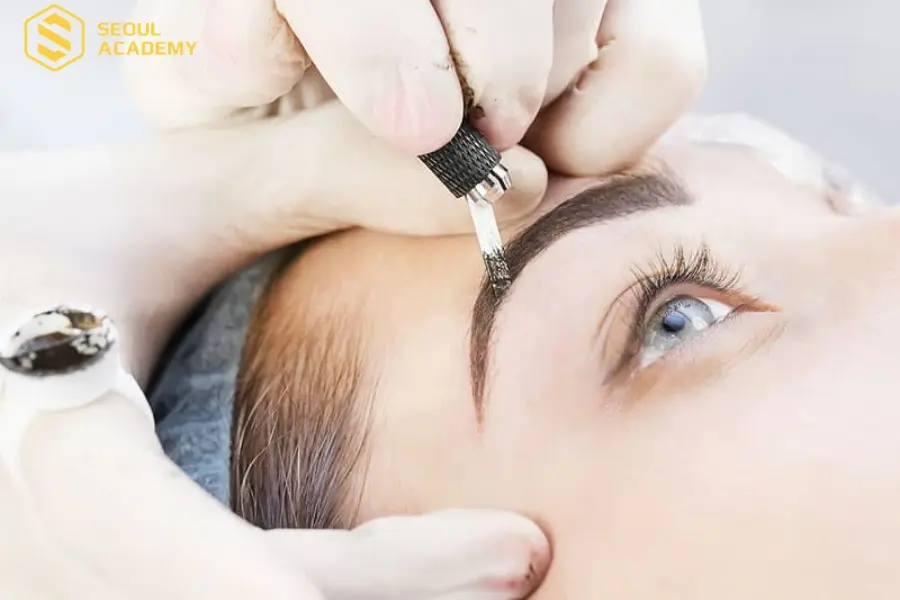 Chọn lưỡi dao phù hợp để mày trông thanh thoát và tự nhiên