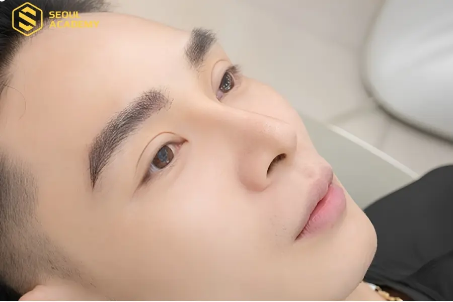 Điêu khắc chân mày phù hợp với cả nữ lẫn nam giới