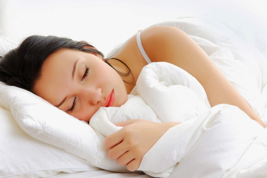 Ngủ đúng giờ và đúng cách giúp sức khỏe làn da tốt hơn