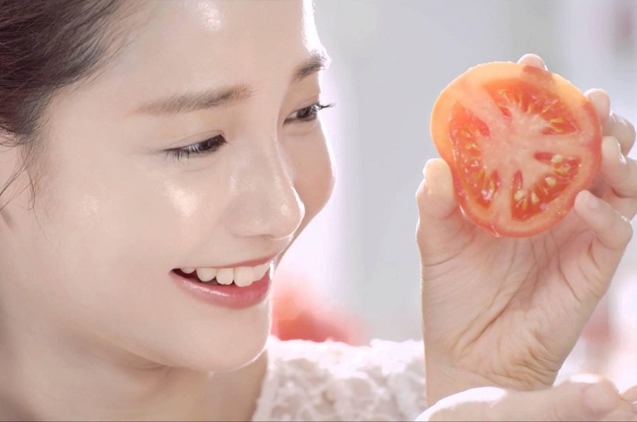 Dưỡng trắng body bằng quả cà chua