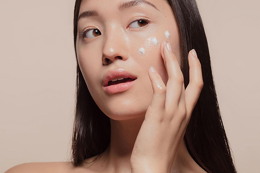 Da dầu nên dùng các loại kem chống nắng riêng biệt