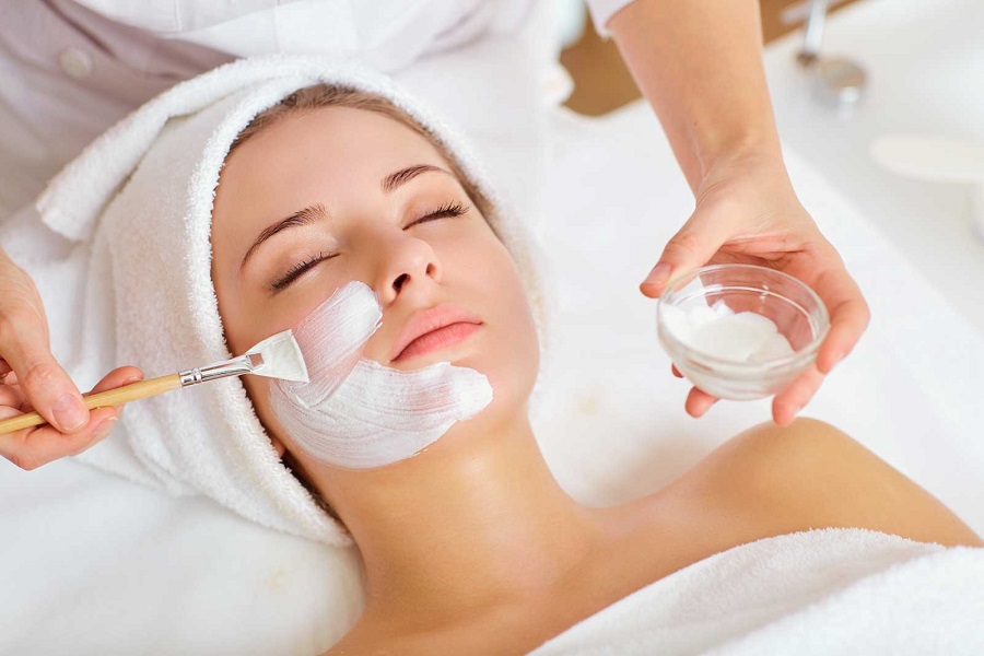 Diamond Spa & Cosmetics cũng là địa điểm dạy chăm sóc da chuyên nghiệp