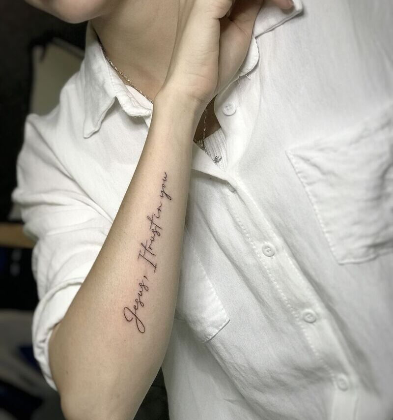 Xăm dòng chữ